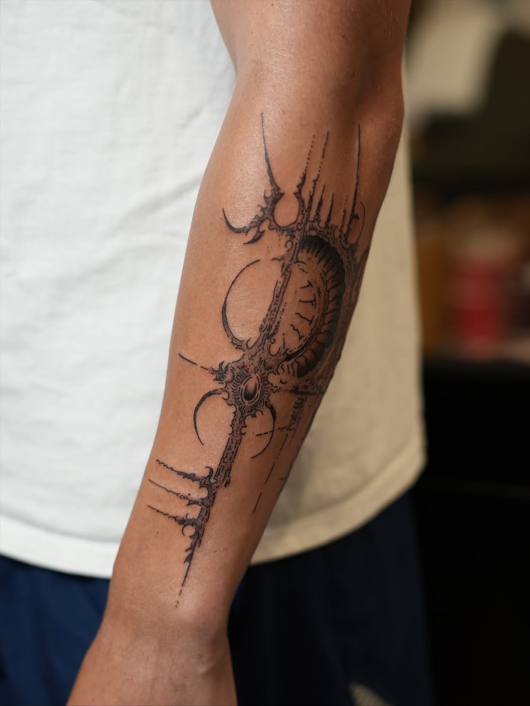Tattoo by @tatsbyalyssa — illustrative, blackwork