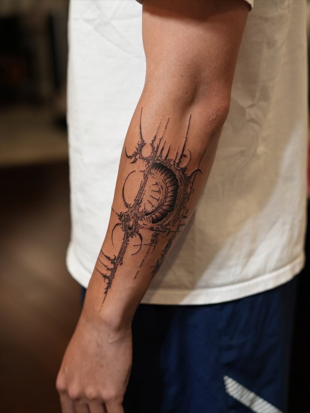 Tattoo by @tatsbyalyssa — illustrative, blackwork