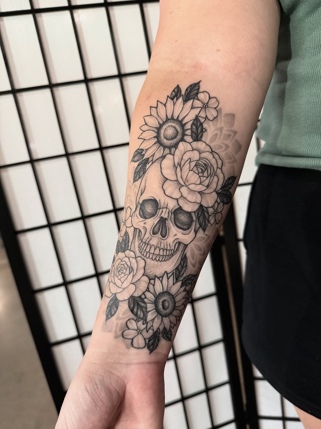 Tattoo by @jennietiesman — black_and_grey, realism