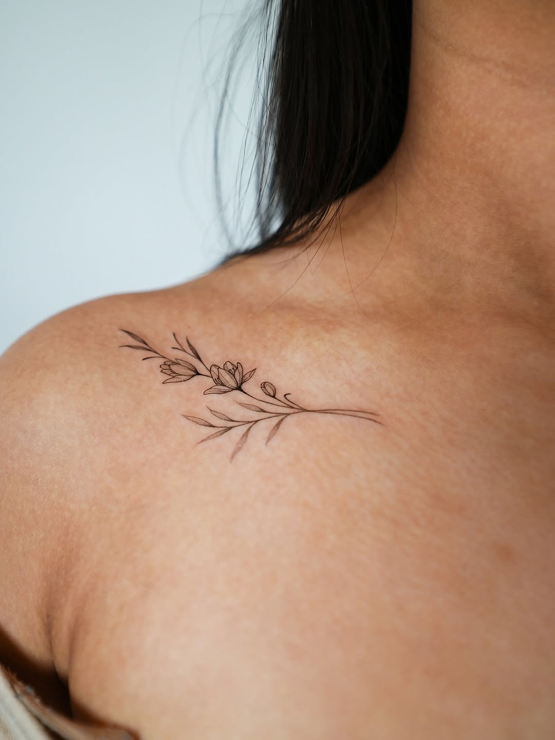 Tattoo by @michelly.ink — fine_line