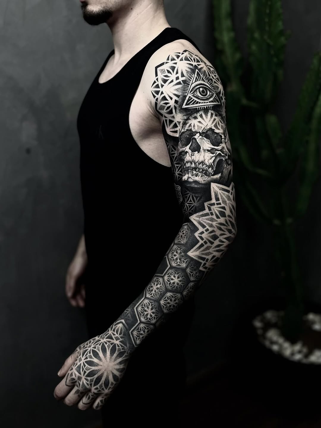 Tattoo by @daylisboa.ink — geometric, black_and_grey