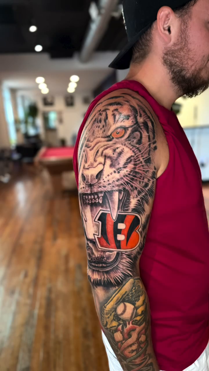 Tattoo by @vincedibiasotattoos — realism