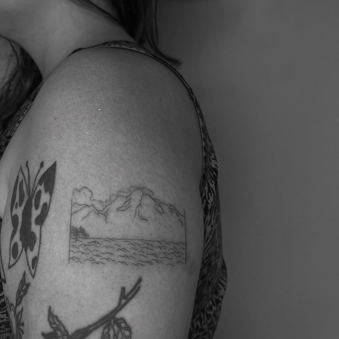 Tattoo by @mktattoos_ — fine_line