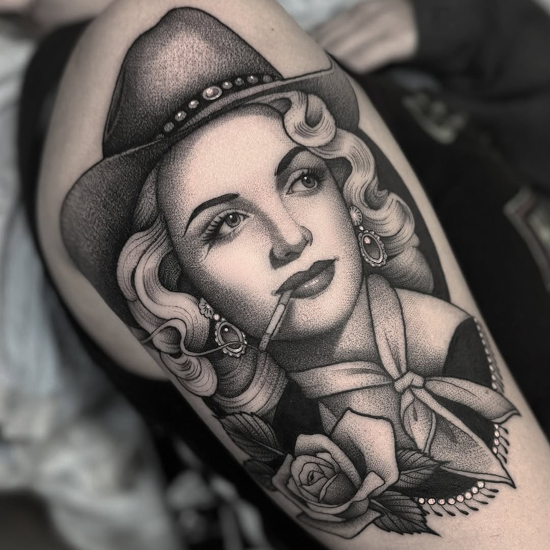 Tattoo by @lunalucerotattoo โ black_and_grey, dotwork
