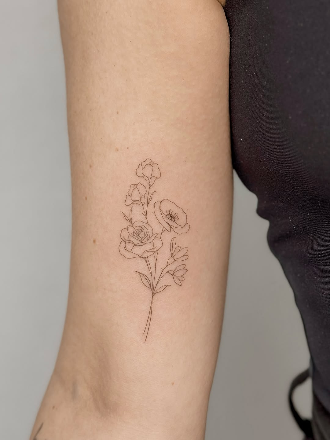 Tattoo by @starofdreams.tatt — fine_line, illustrative