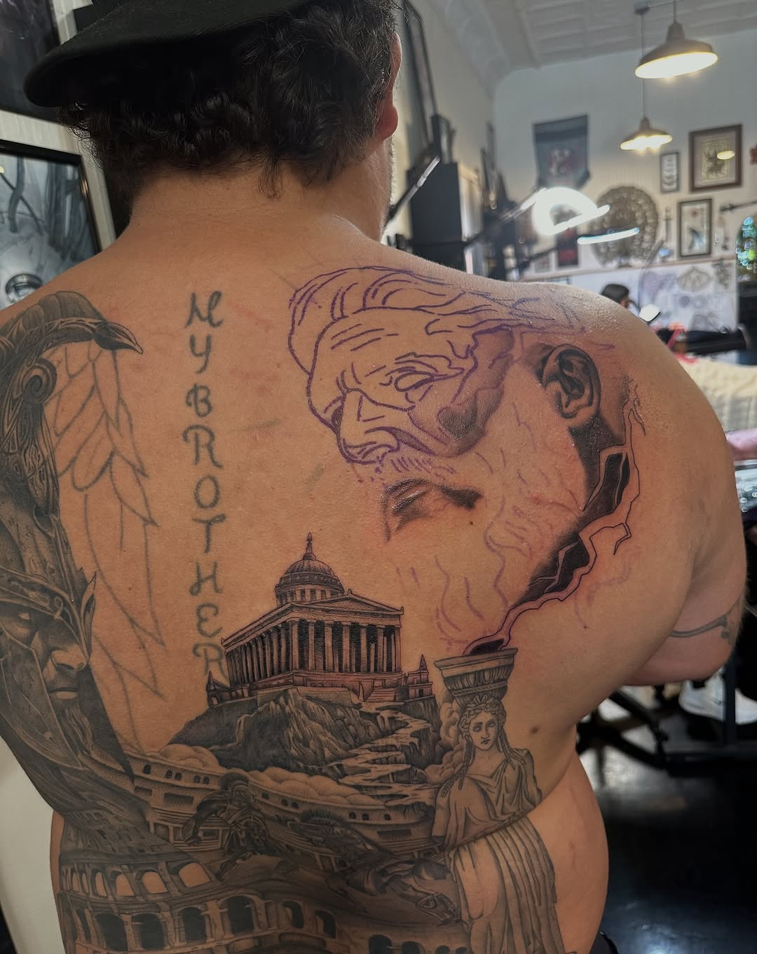 Tattoo by @mayraetats — realism, black_and_grey