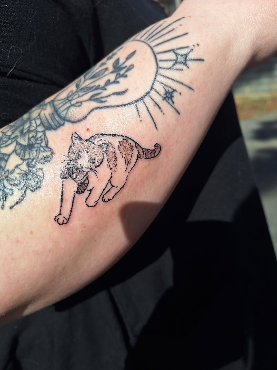 Tattoo by @mooonsnail — fine_line, realism