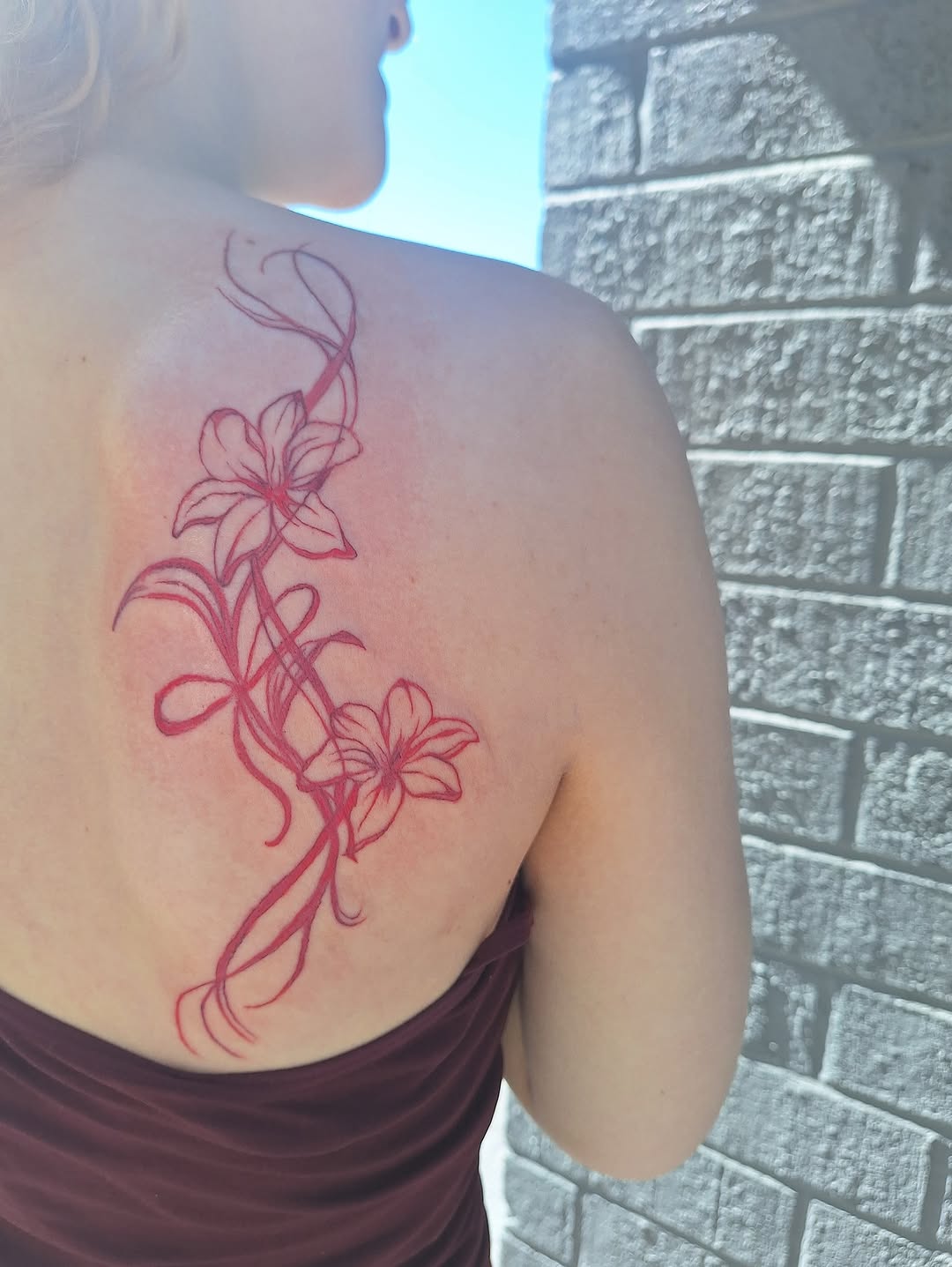 Tattoo by @mooonsnail — fine_line