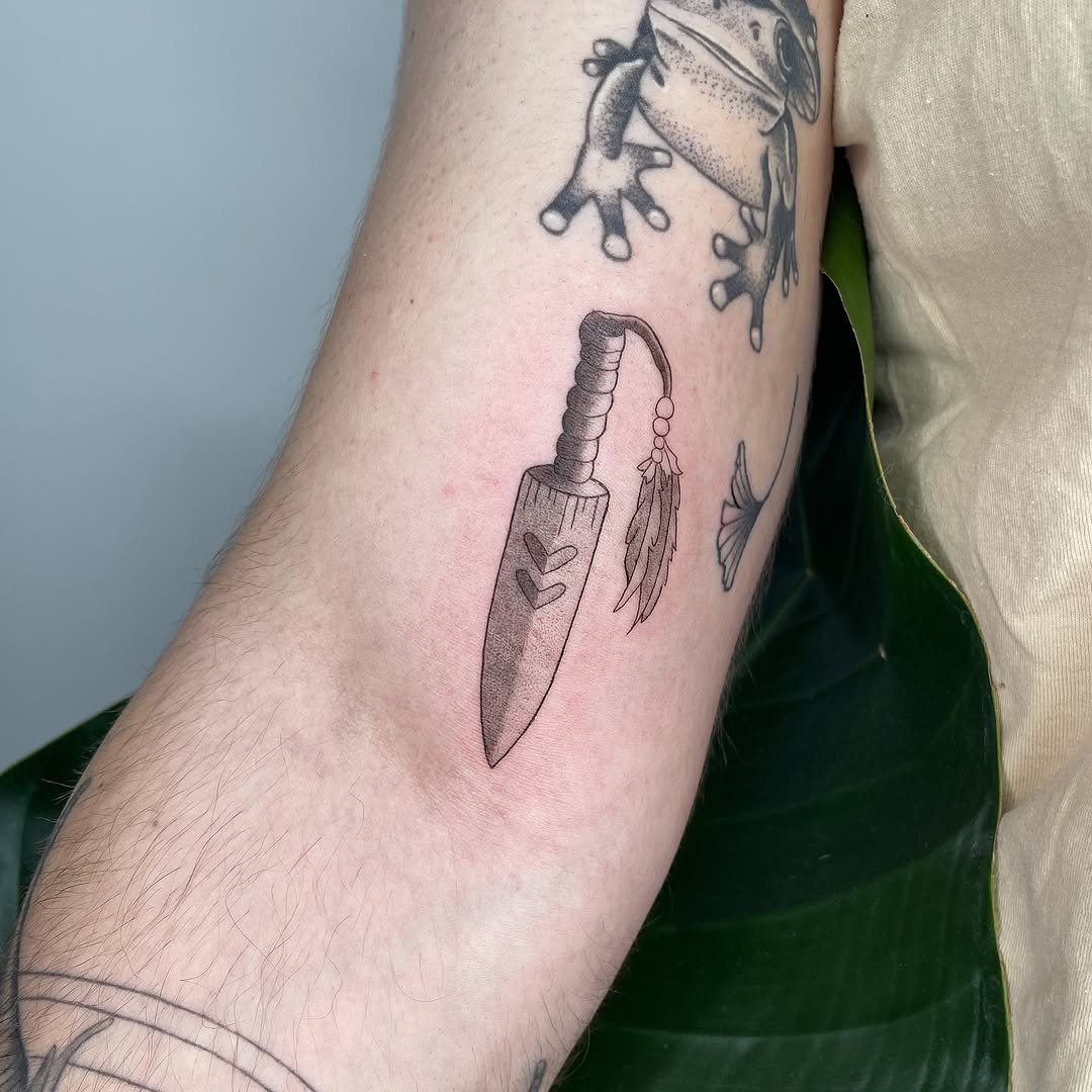 Tattoo by @nicol.ink_ — black_and_grey, illustrative