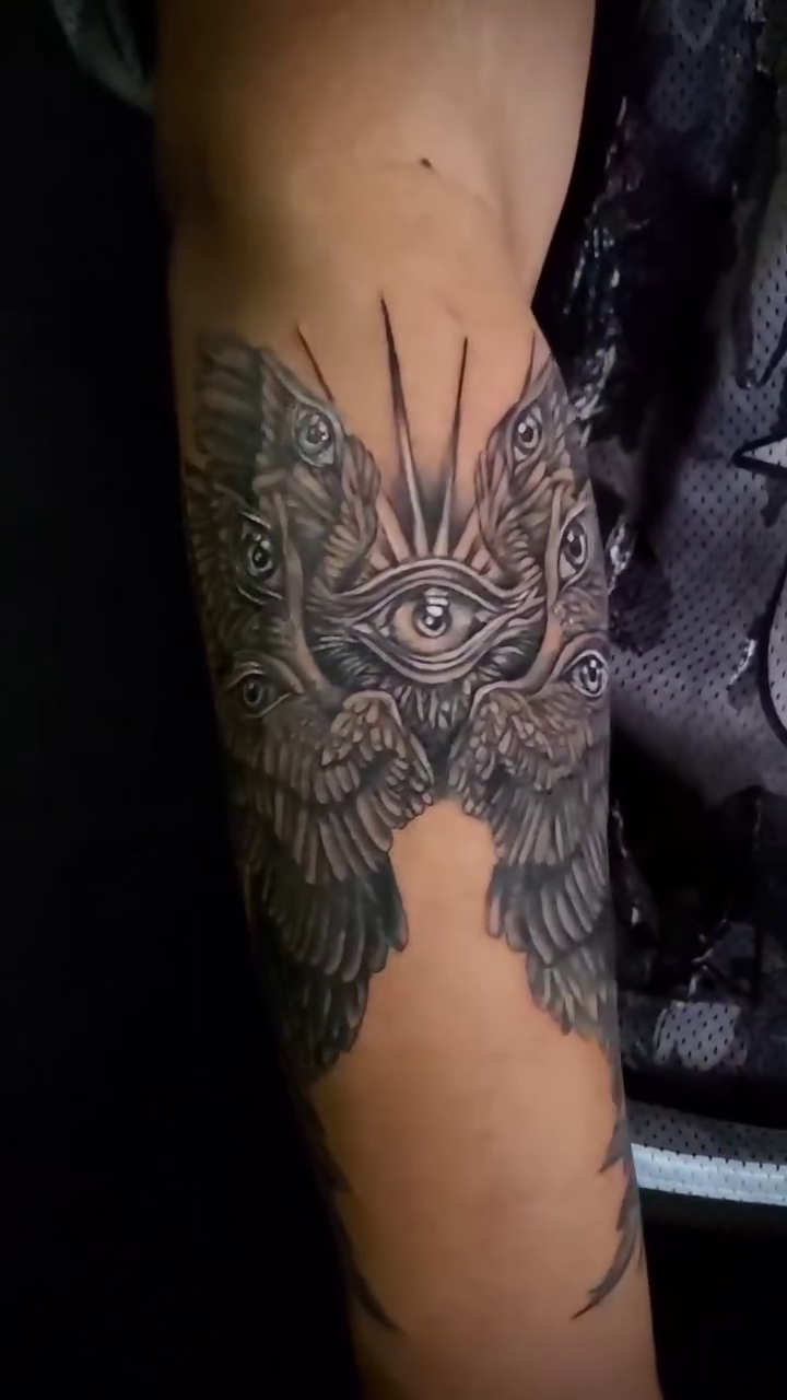 Tattoo by @williamg_tattoo — black_and_grey