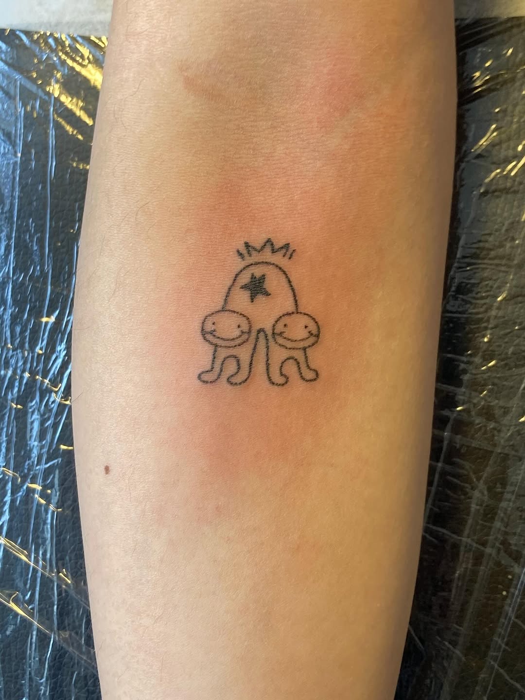 Tattoo by @kiligburgtattoo — fine_line, minimalist