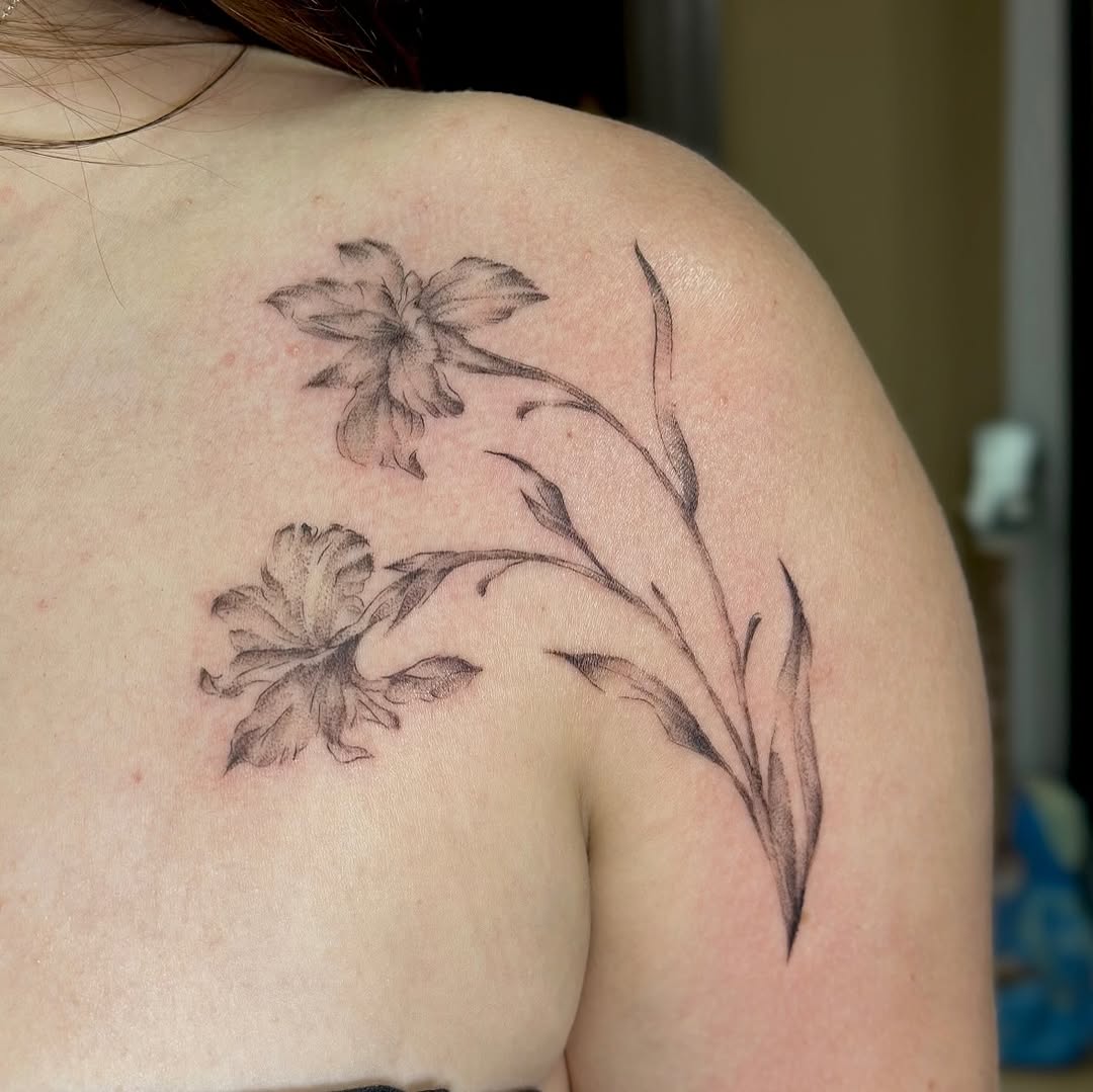 Tattoo by @en__jpeg — fine_line, black_and_grey