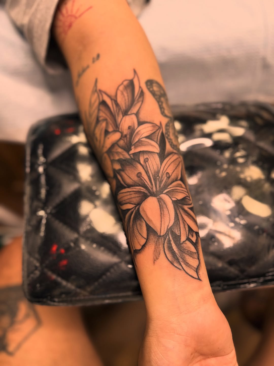 Tattoo by @rebelizms — black_and_grey