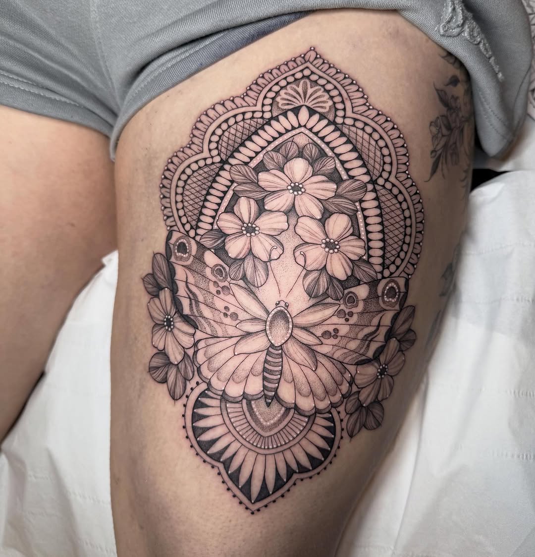 Tattoo by @emmaloutattooxx — geometric, dotwork