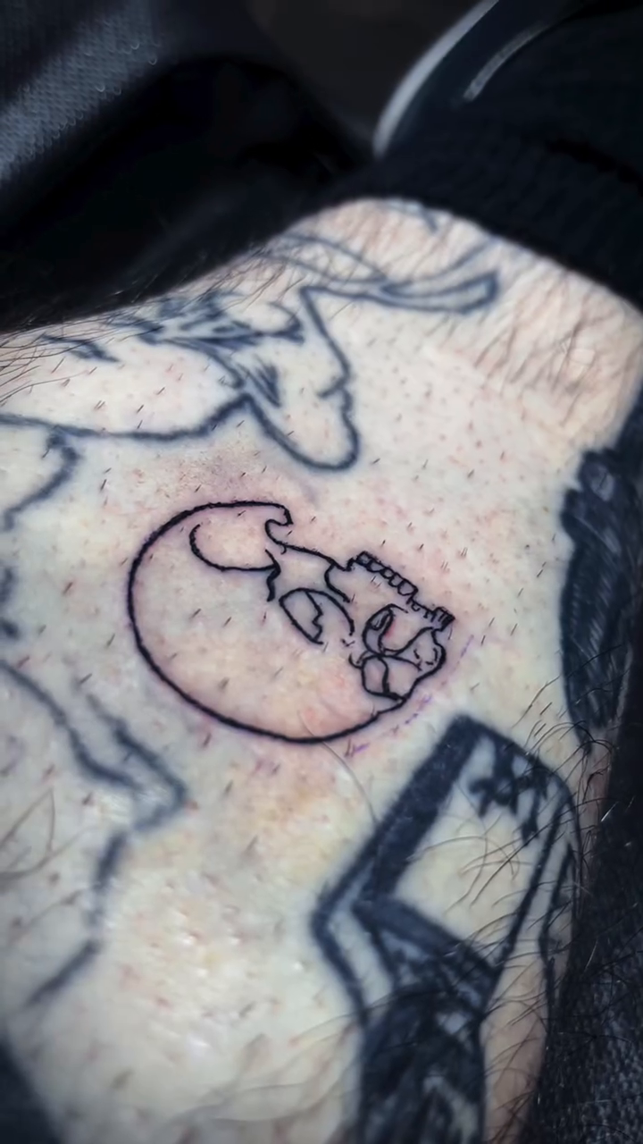Tattoo by @39inks — black_and_grey