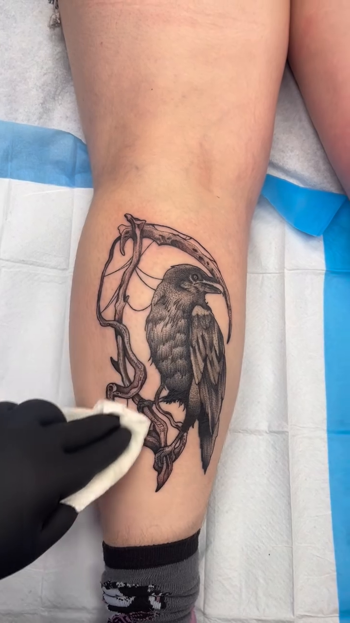 Tattoo by @melting.face.tattoos โ black_and_grey, illustrative