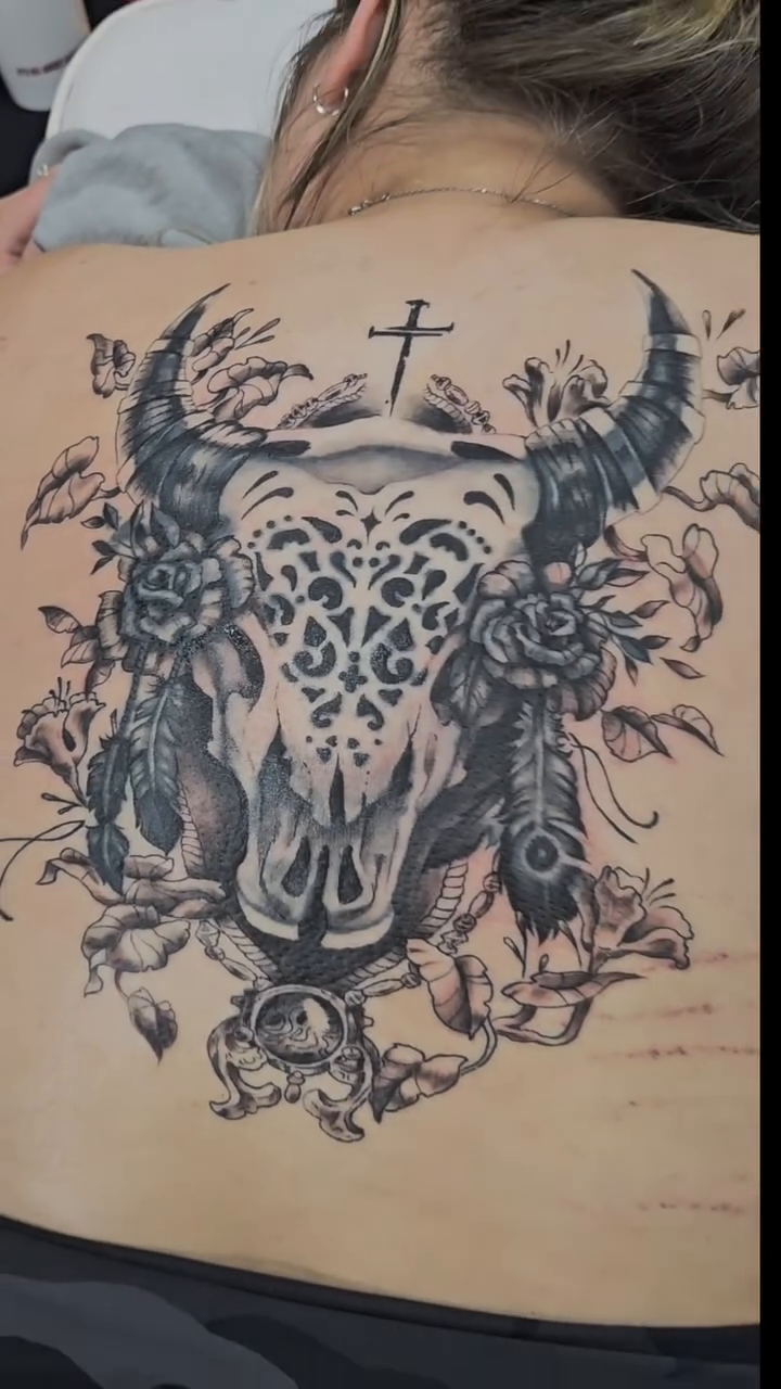 Tattoo by @nadinespencertattoos — black_and_grey