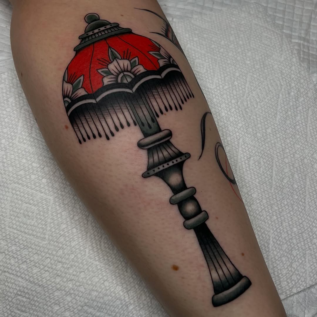 Tattoo by @erae.tattoo โ american_traditional, illustrative