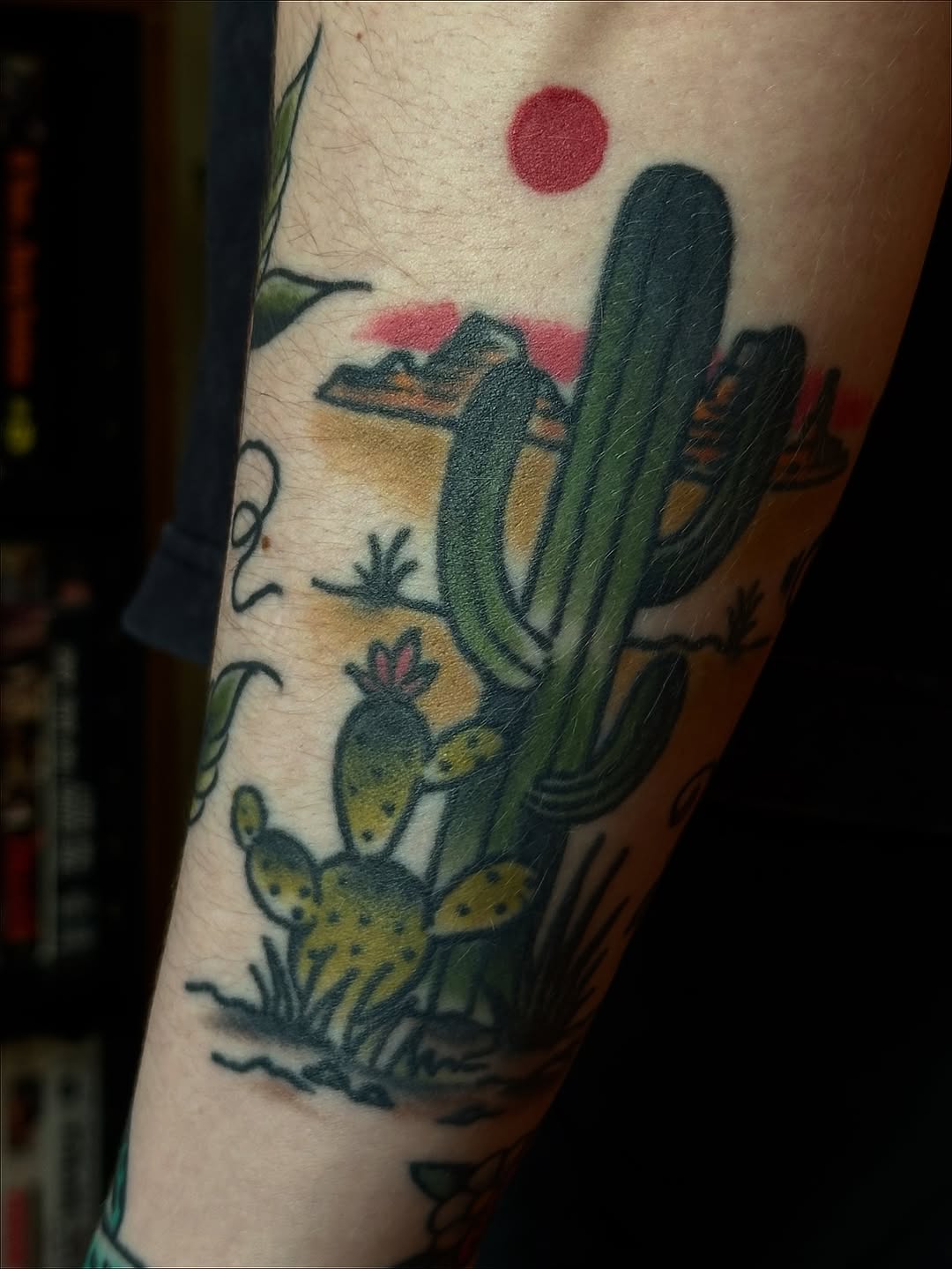 Tattoo by @lindseebeetattoo โ american_traditional