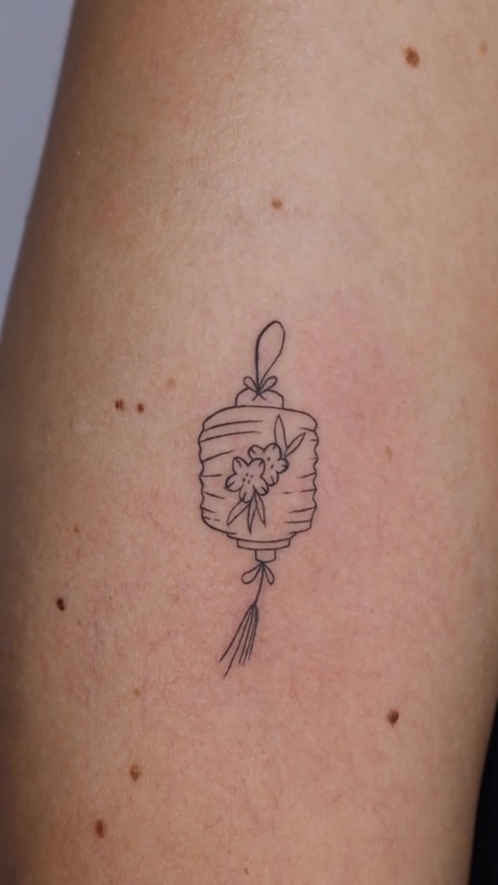 Tattoo by @lunar.tattoo.nyc β fine_line
