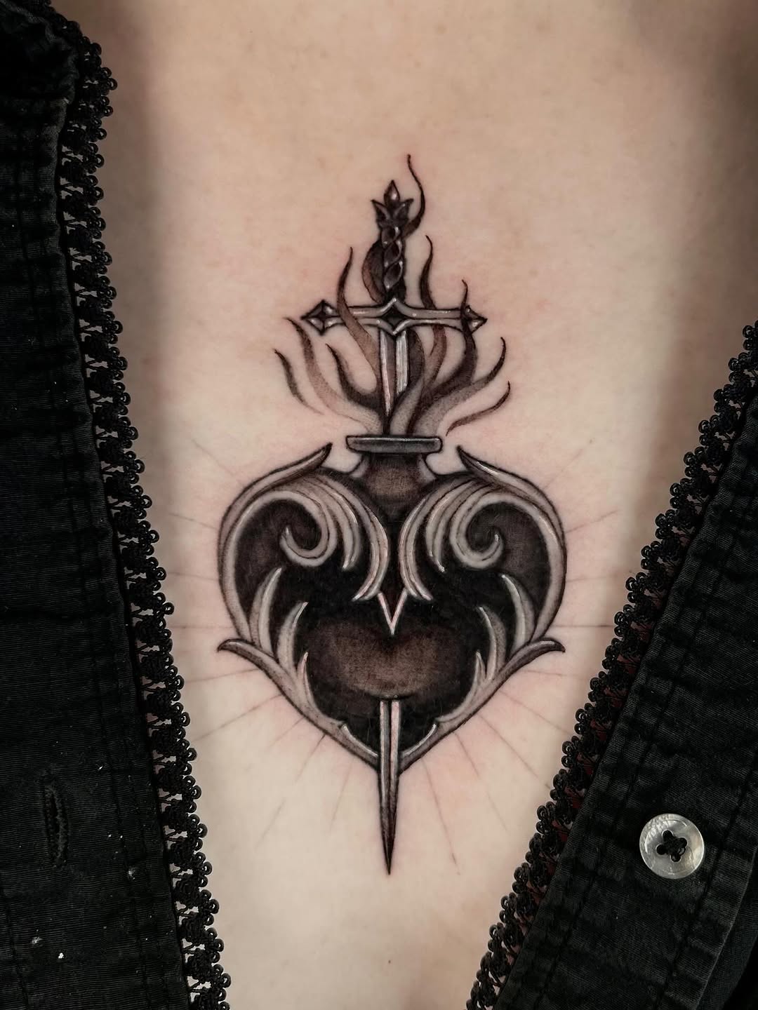 Tattoo by @pixisoda โ black_and_grey, ornamental