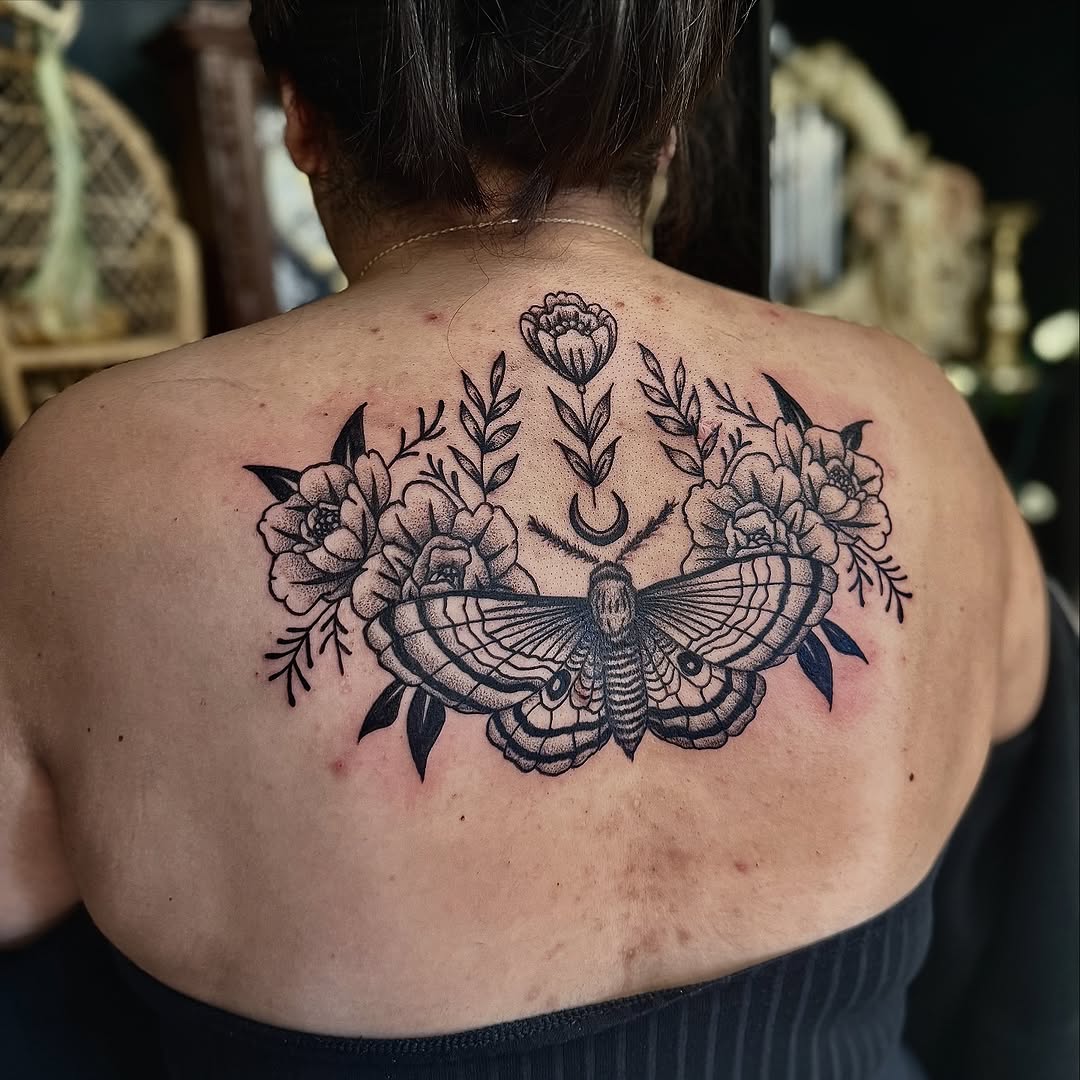 Tattoo by @honeyrosetattoo — blackwork