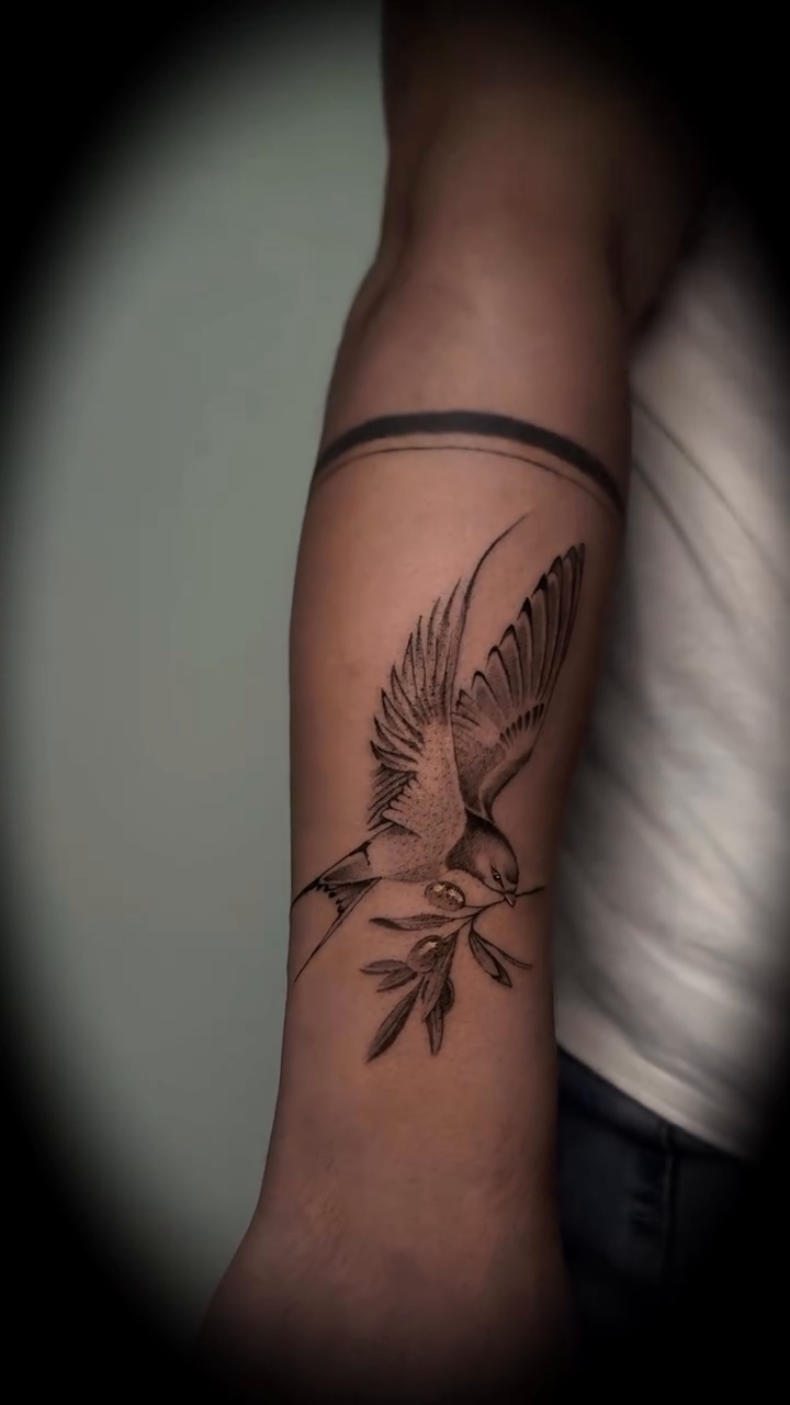 Tattoo by @yuliiitattoo — fine_line, black_and_grey