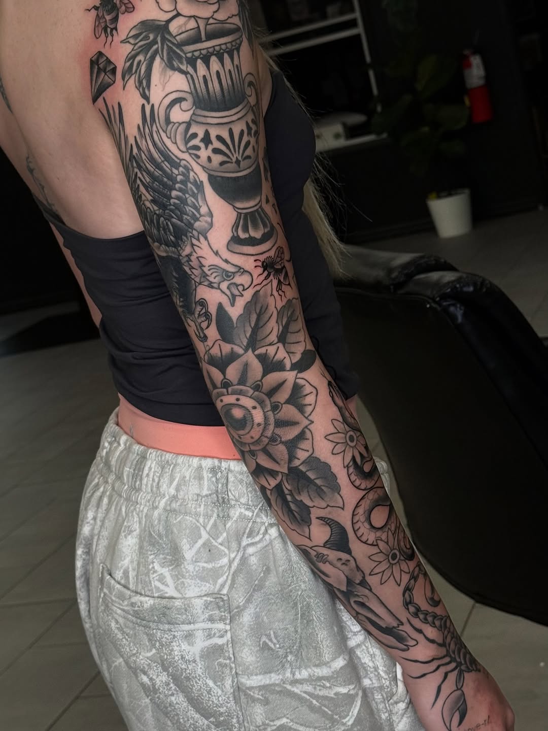 Tattoo by @yuriabreutattoo β black_and_grey, realism
