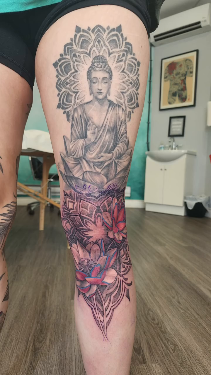Tattoo by @_robynjade — black_and_grey, ornamental