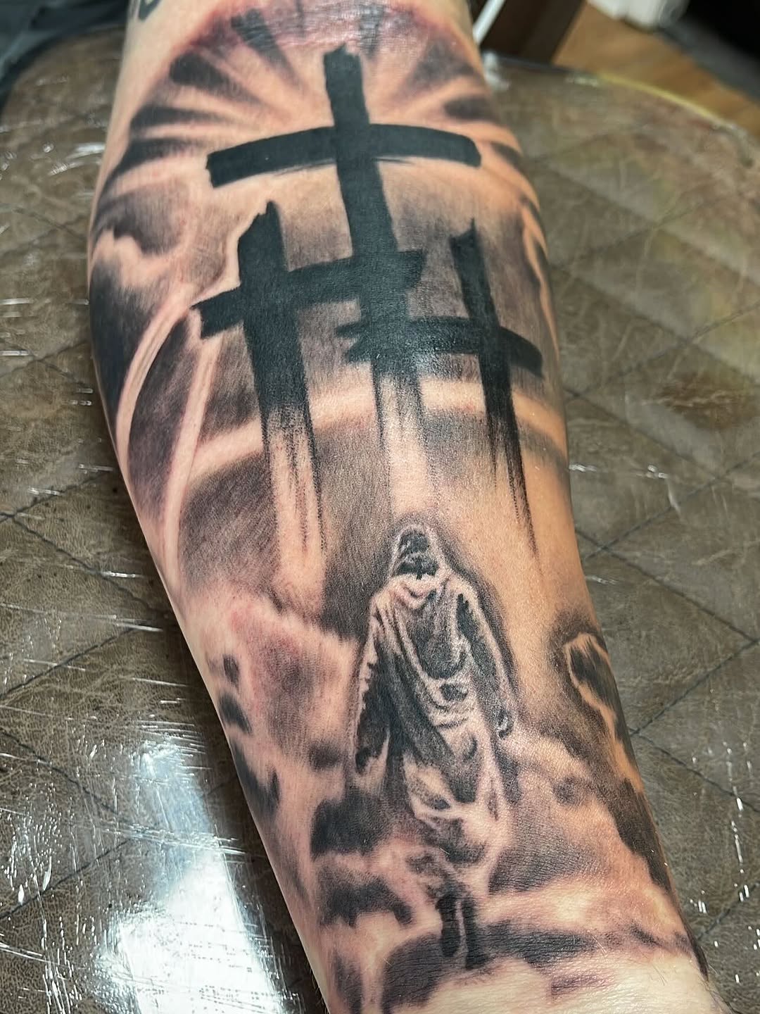 Tattoo by @tobiaztattooz — black_and_grey, realism