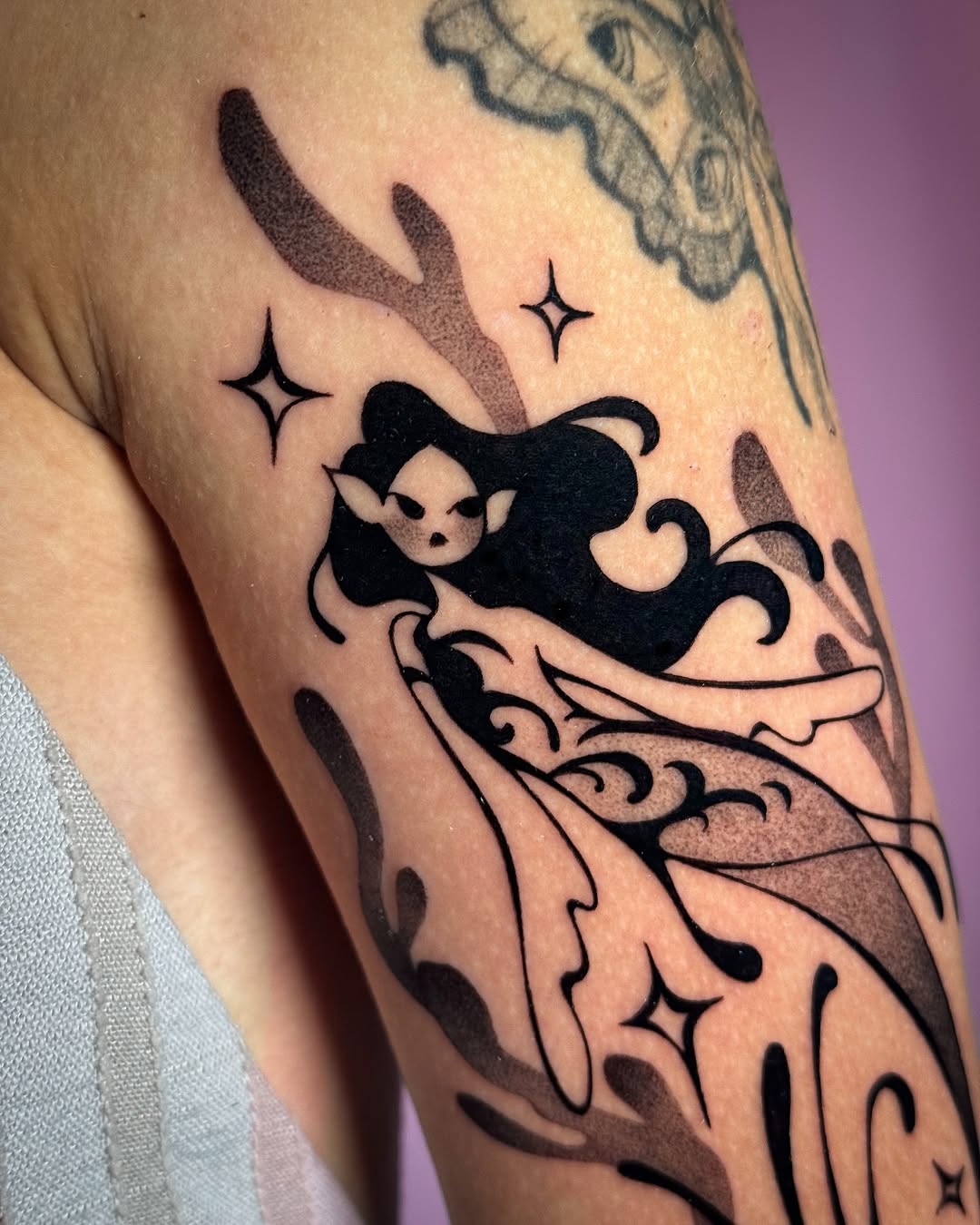 Tattoo by @cleanbean.inks — blackwork, dotwork