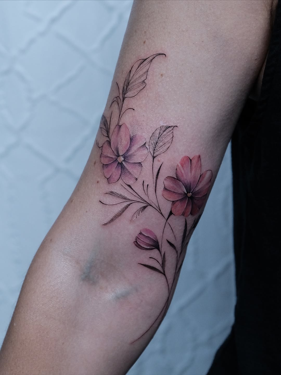 Tattoo by @apes.ttt โ fine_line, watercolor