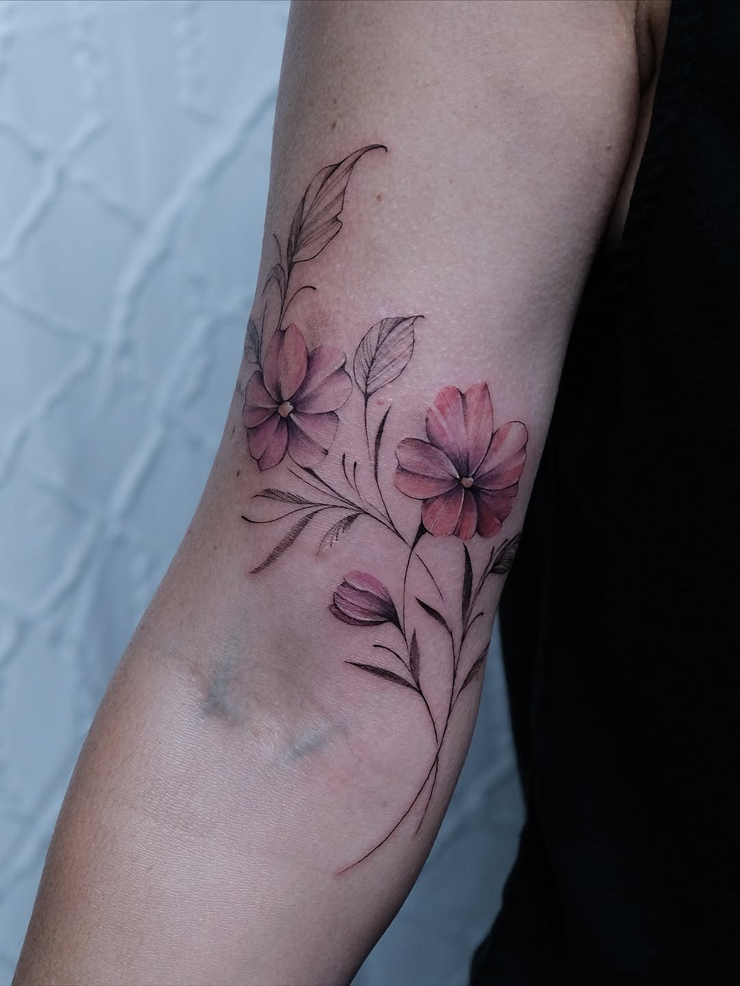 Tattoo by @apes.ttt โ fine_line, watercolor