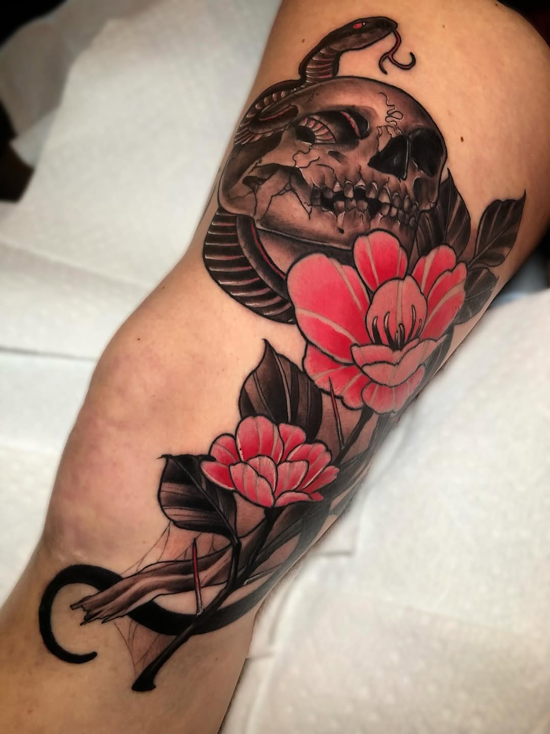 Tattoo by @melissabtattoos — black_and_grey, illustrative