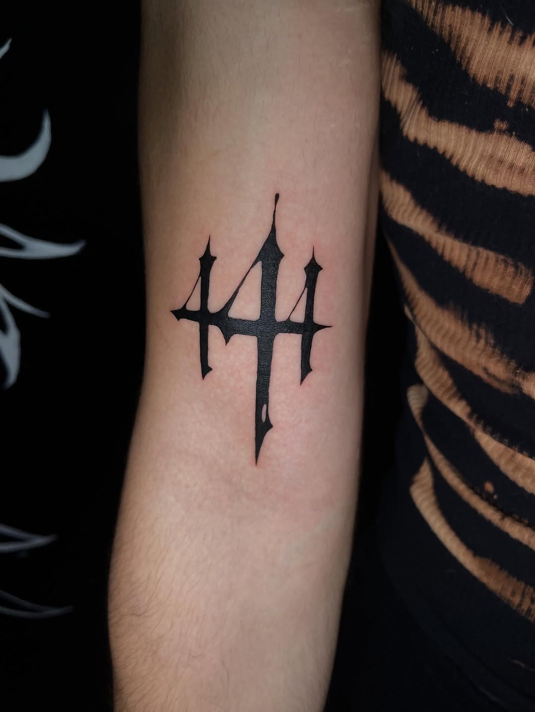 Tattoo by @leftnito โ blackwork