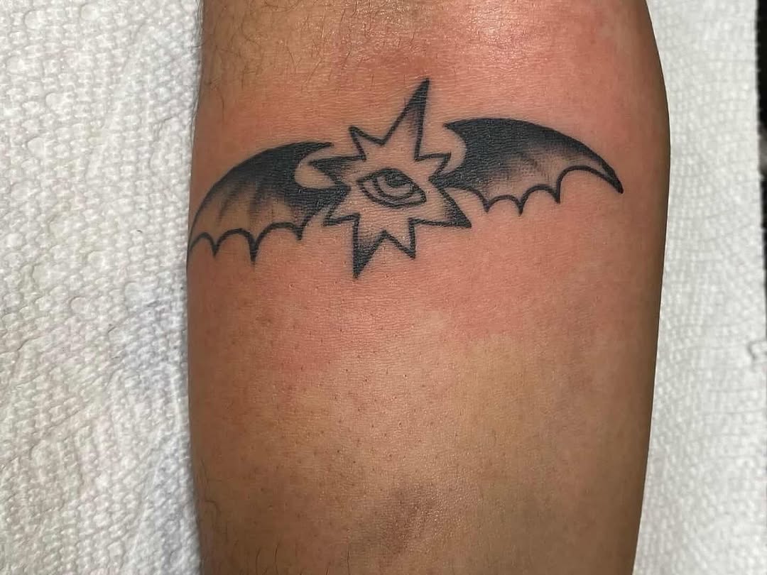 Tattoo by @tattoosbyalisha — blackwork