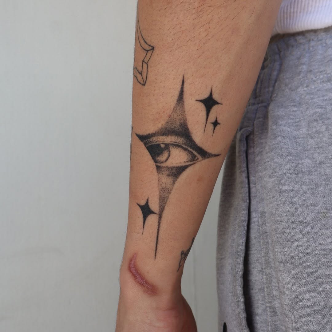 Tattoo by @ladyjutsu — fine_line, dotwork