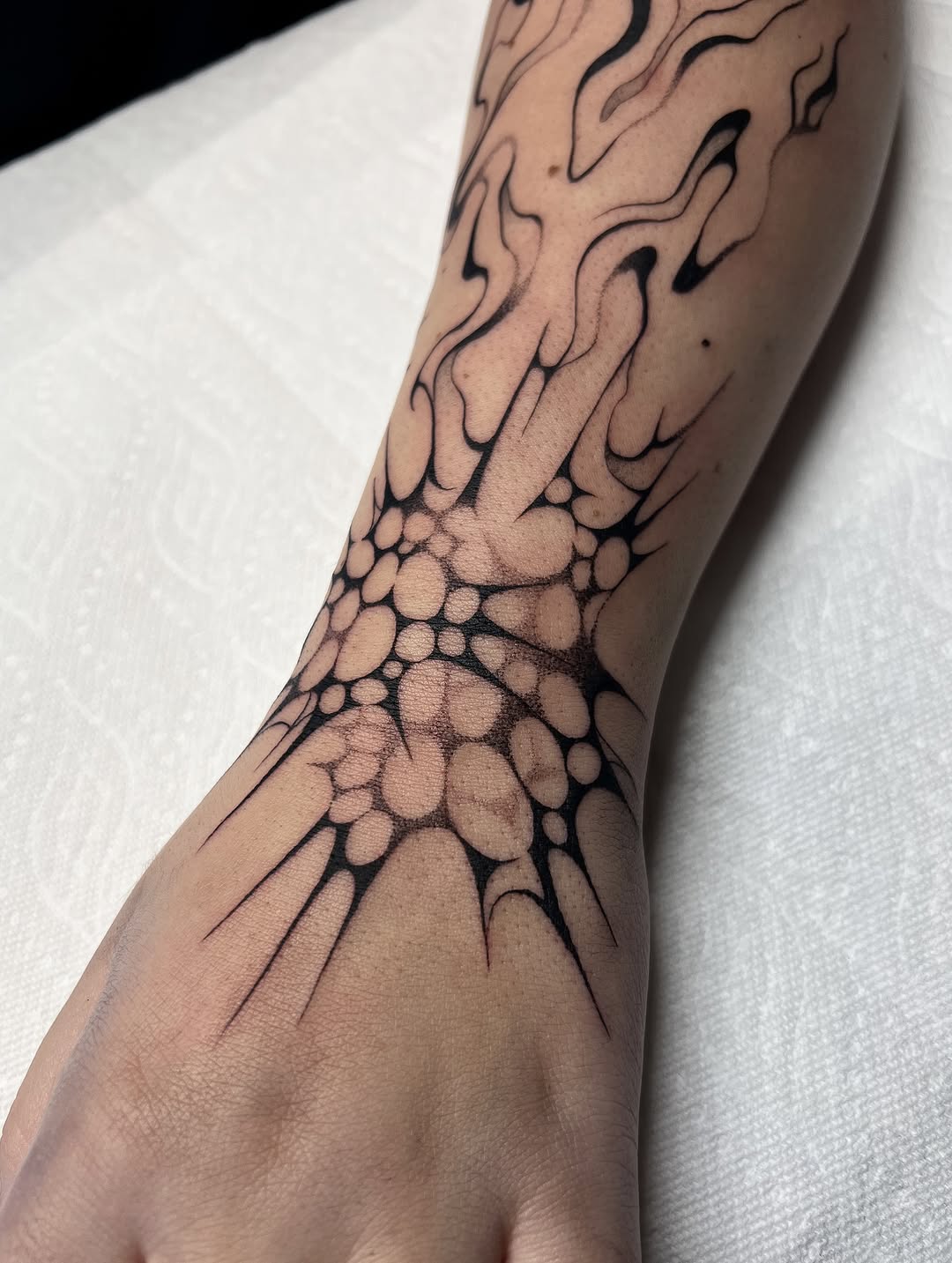 Tattoo by @sans.detour — blackwork, geometric