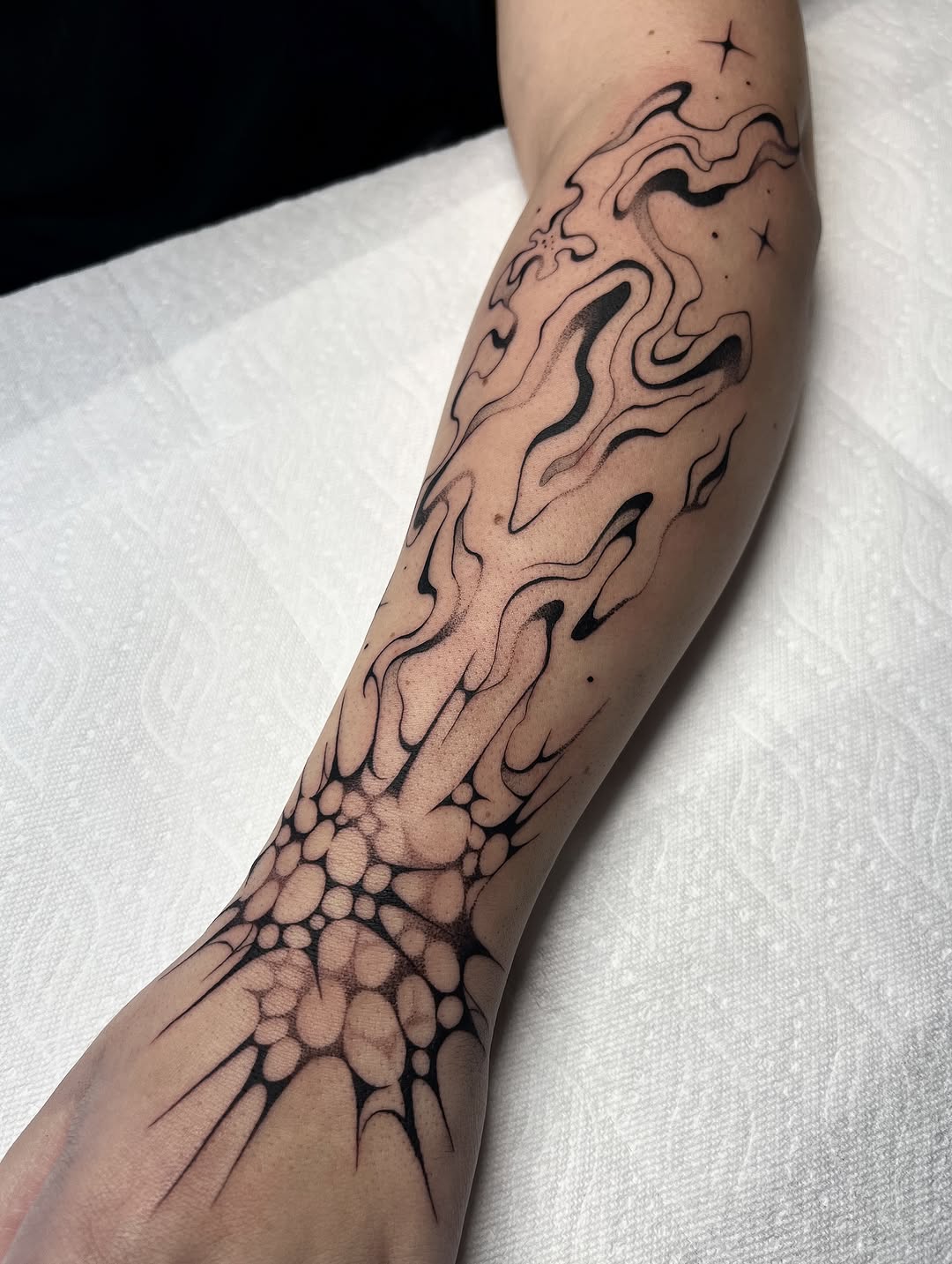 Tattoo by @sans.detour — black_and_grey, geometric