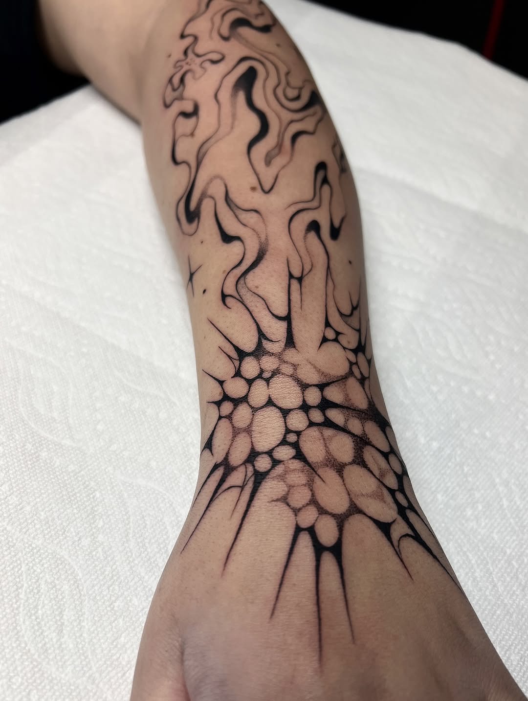 Tattoo by @sans.detour — blackwork, geometric