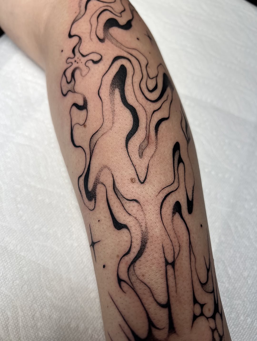 Tattoo by @sans.detour — black_and_grey, dotwork