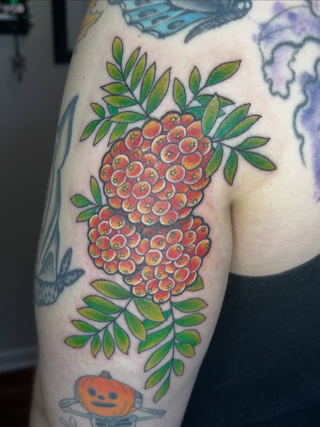Tattoo by @brokenkrystals β illustrative, american_traditional