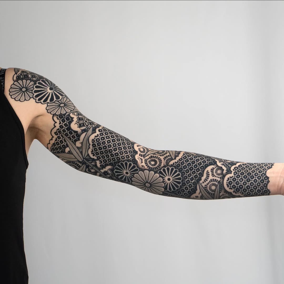 Tattoo by @kevinligabue — blackwork, ornamental