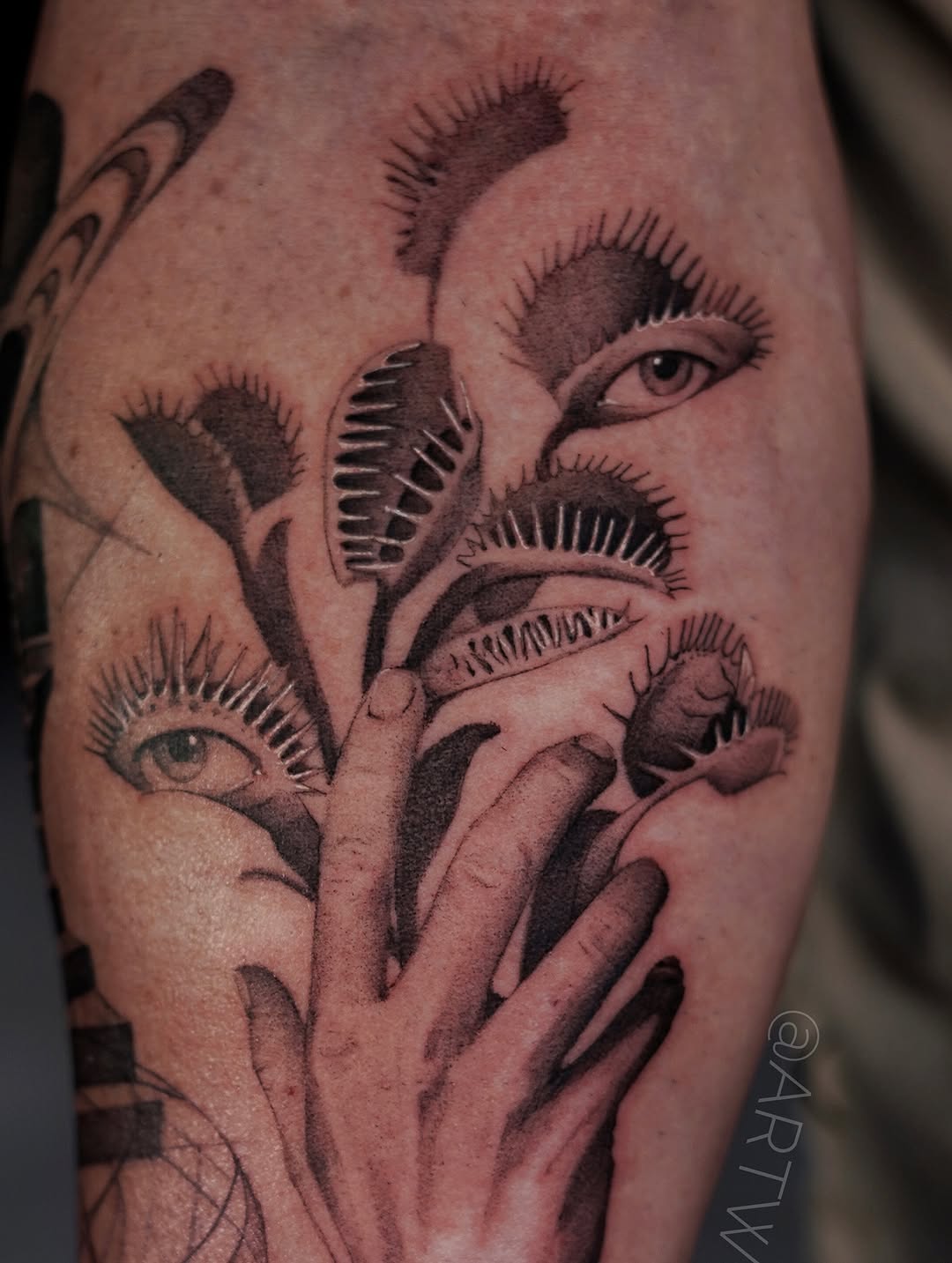 Tattoo by @artworkbykeely โ black_and_grey, illustrative