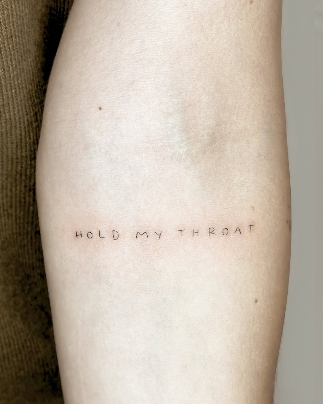 Tattoo by @yuli_tattoos β fine_line, lettering_script
