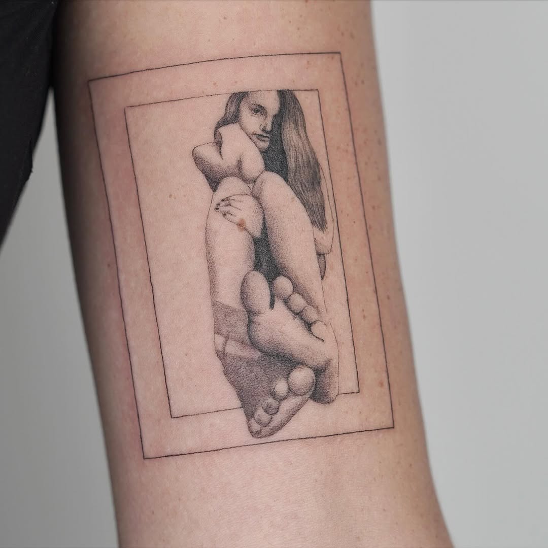 Tattoo by @julsietattoos — realism, dotwork