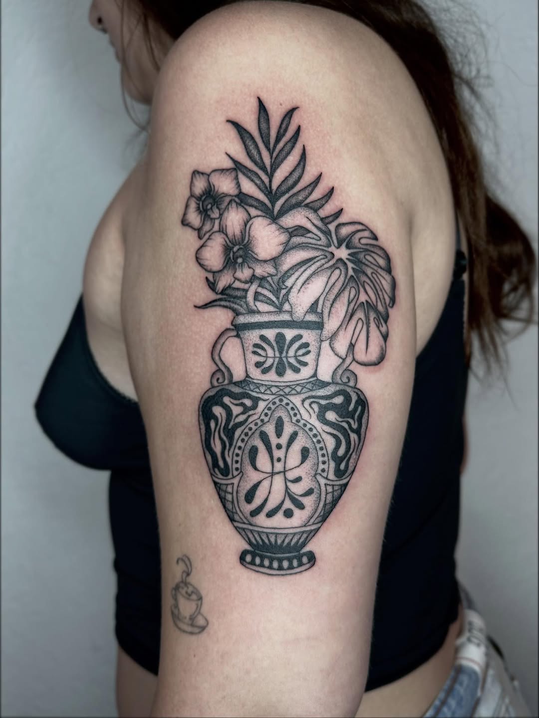 Tattoo by @lijxmachina — black_and_grey, dotwork