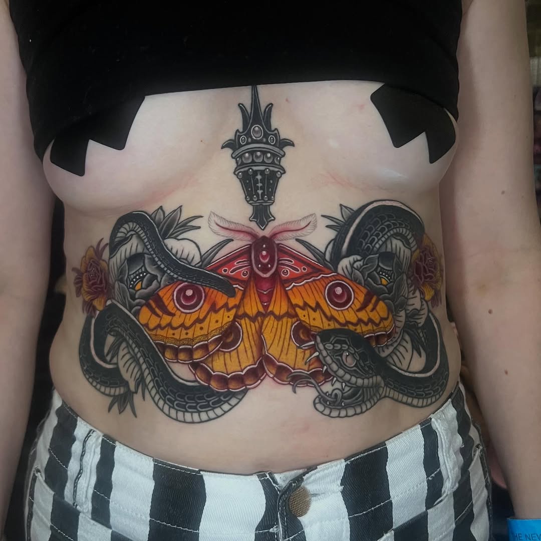 Tattoo by @yur.da.sells.blackwork — neo_traditional, illustrative