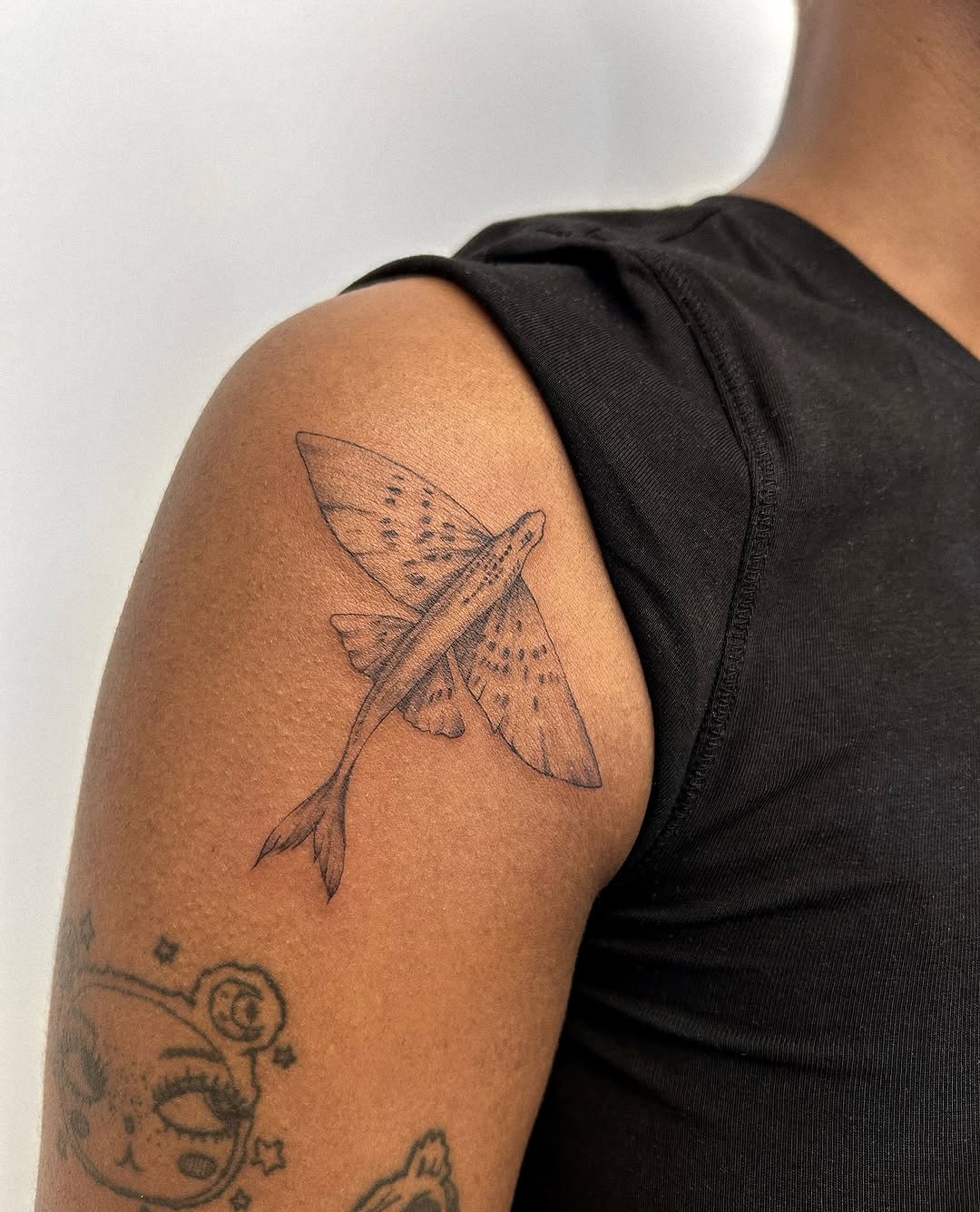 Tattoo by @hellymarch_tattoo โ fine_line