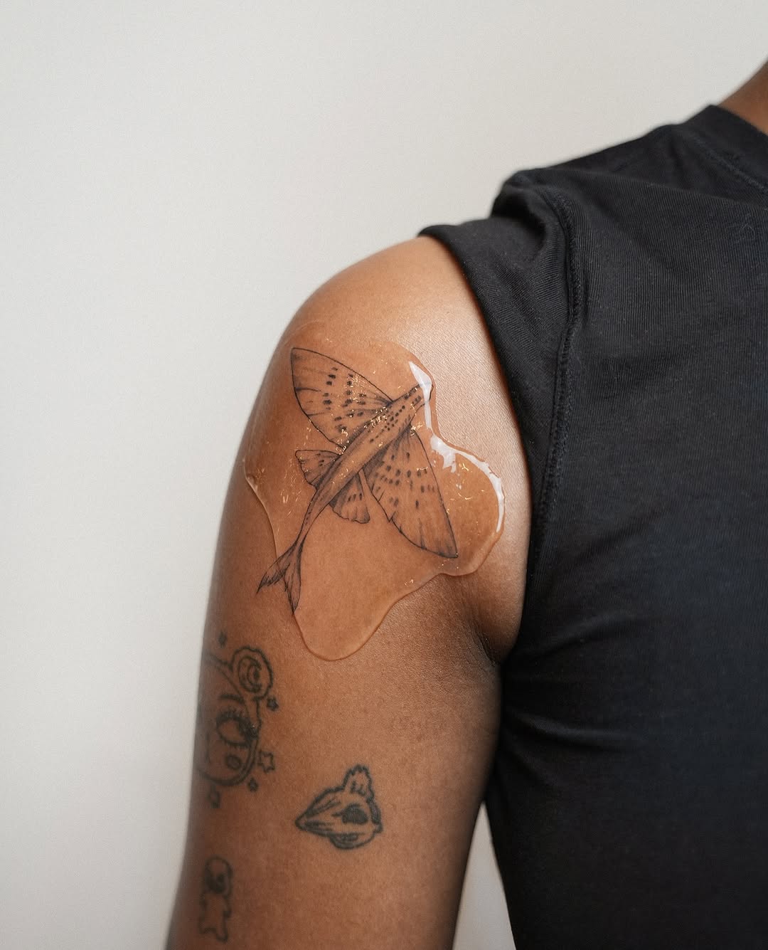 Tattoo by @hellymarch_tattoo โ fine_line